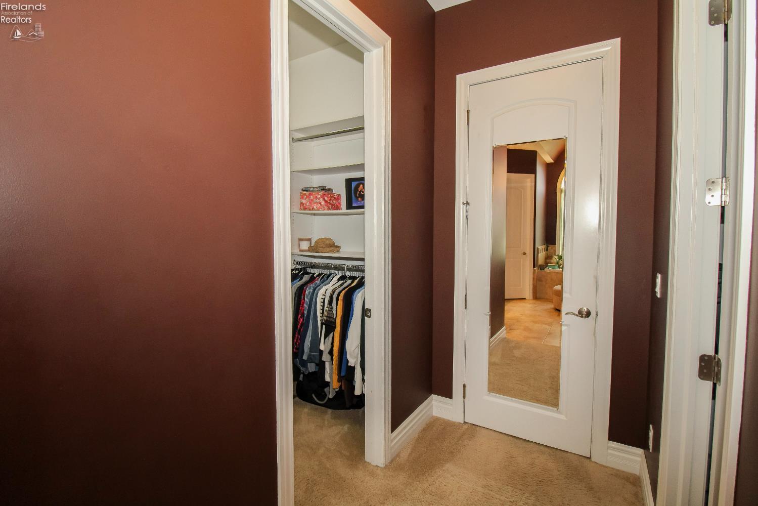 Sandusky, Ohio 44870, United States, 5 Bedrooms Bedrooms, ,5 BathroomsBathrooms,Residential,Active,169425