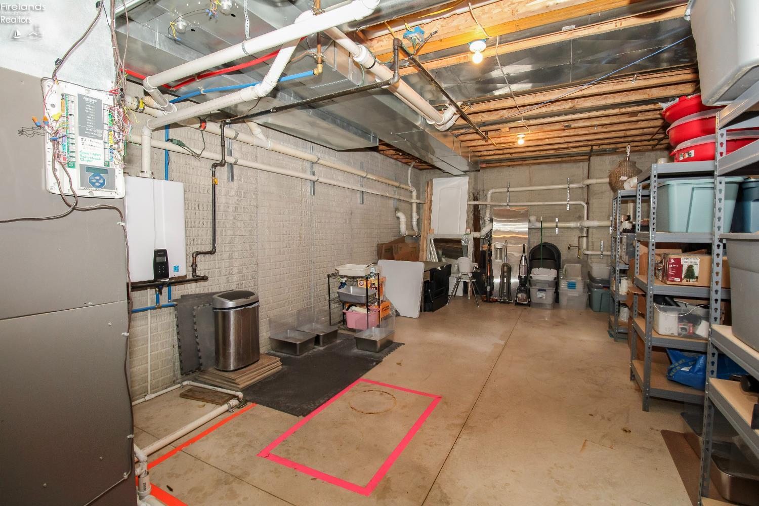 Sandusky, Ohio 44870, United States, 5 Bedrooms Bedrooms, ,5 BathroomsBathrooms,Residential,Active,169425