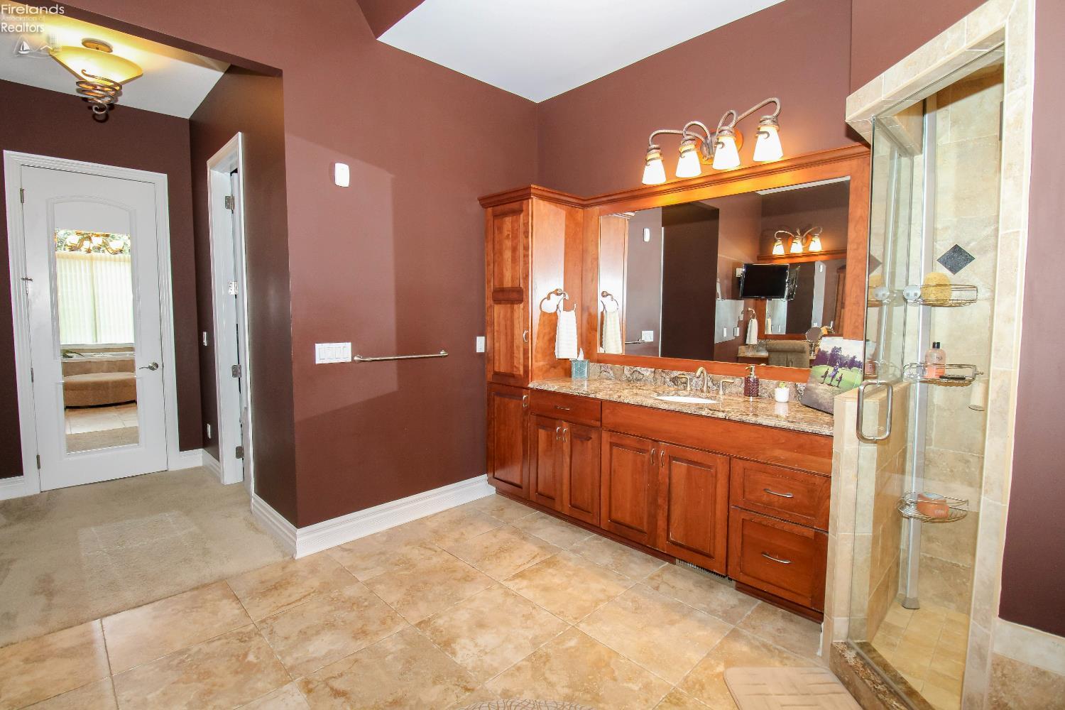 Sandusky, Ohio 44870, United States, 5 Bedrooms Bedrooms, ,5 BathroomsBathrooms,Residential,Active,169425