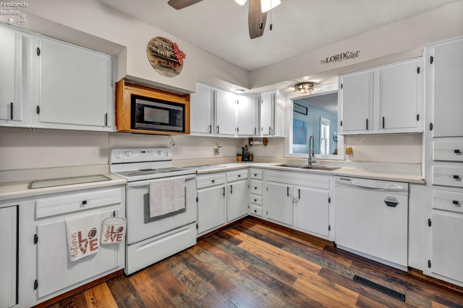 1733 County Road 302 Rd, Bellevue, Texas image 29