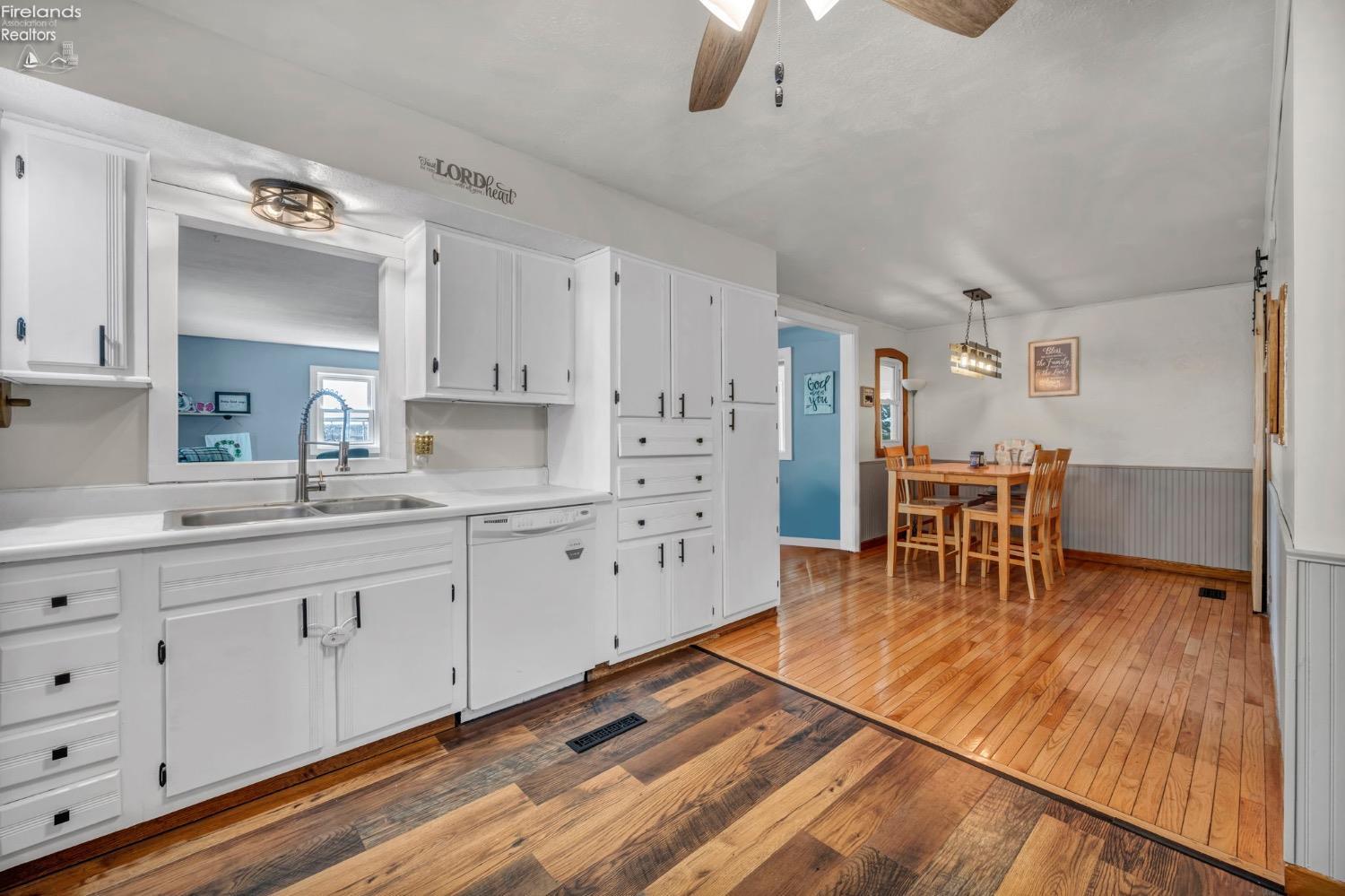 1733 County Road 302 Rd, Bellevue, Texas image 30