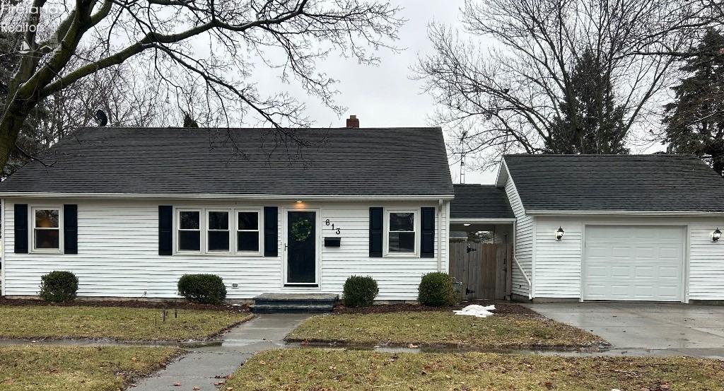 613 W Yeasting Street, Gibsonburg, Ohio image 1
