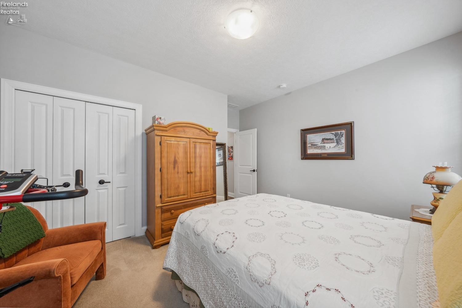 4865 E Tradewinds Drive, Port Clinton, Ohio image 34