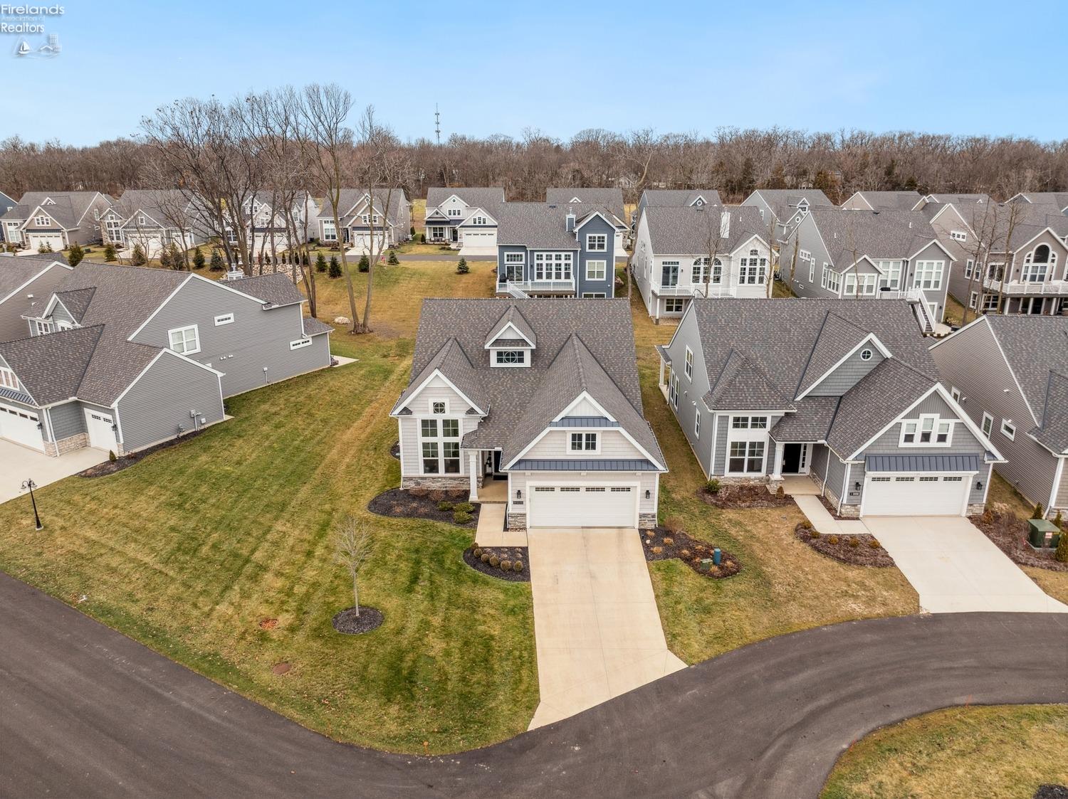 4865 E Tradewinds Drive, Port Clinton, Ohio image 4