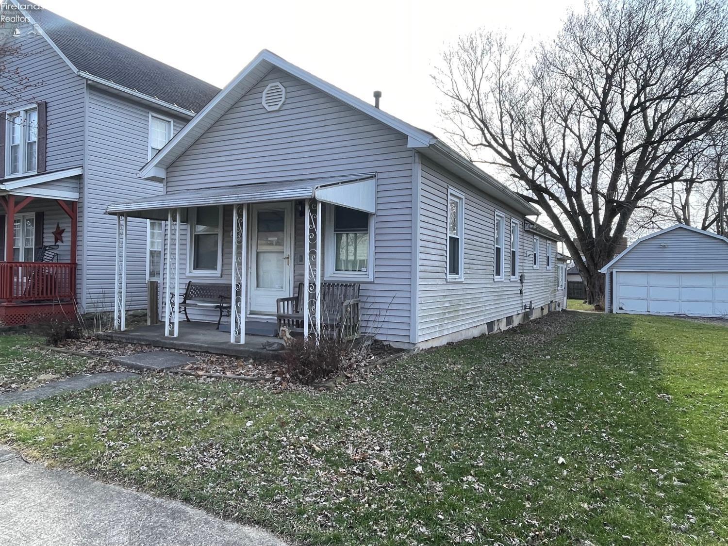 216 Maplewood Street St, Willard, Ohio image 2