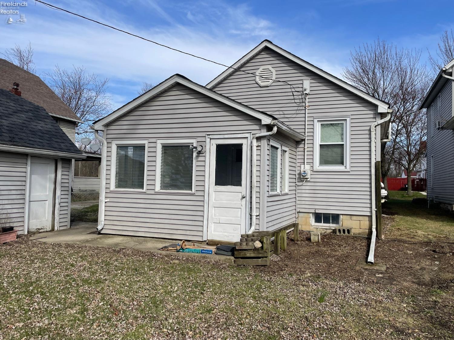 216 Maplewood Street St, Willard, Ohio image 4