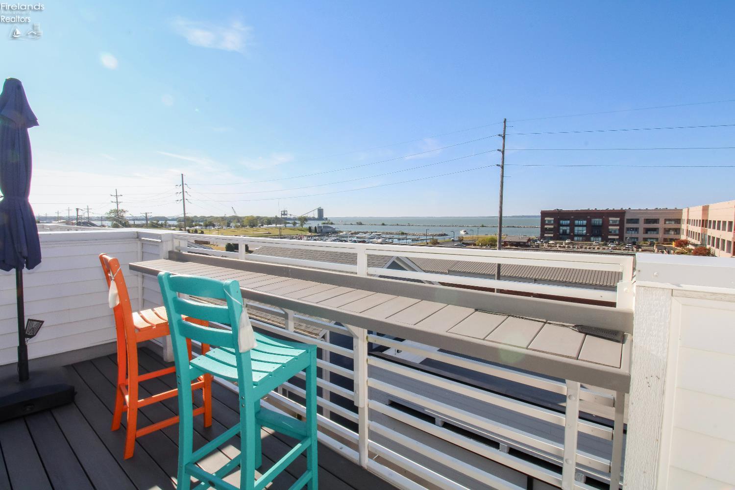 Sandusky, Ohio 44870, United States, 3 Bedrooms Bedrooms, ,3 BathroomsBathrooms,Residential,Contingent,211815