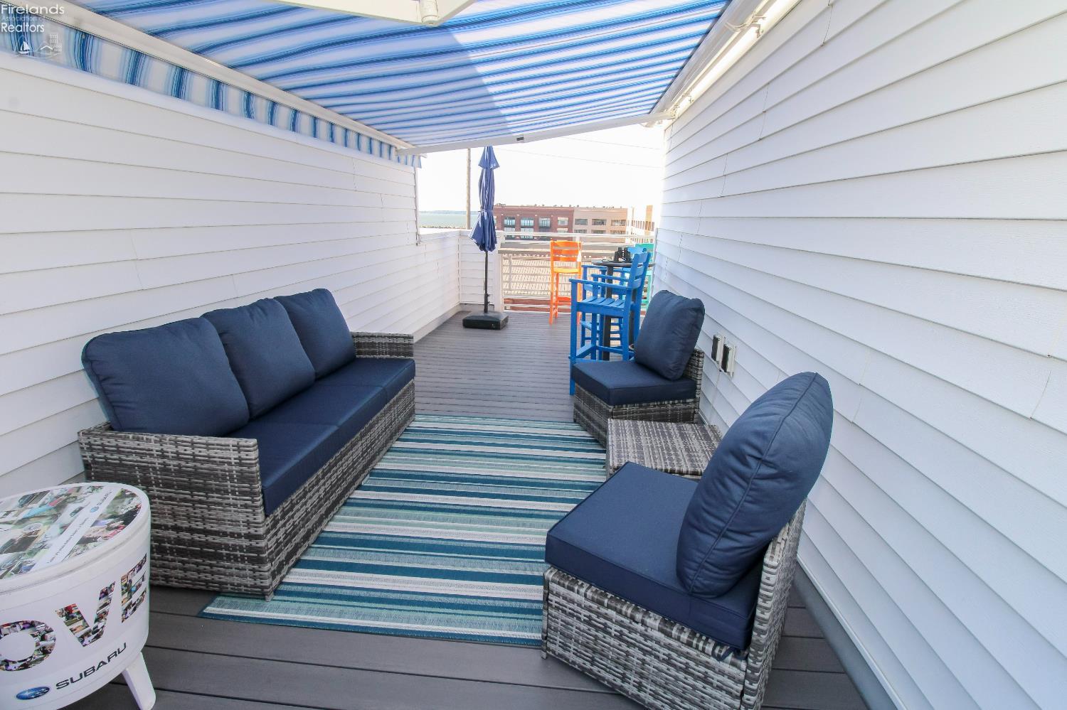 Sandusky, Ohio 44870, United States, 3 Bedrooms Bedrooms, ,3 BathroomsBathrooms,Residential,Contingent,211815