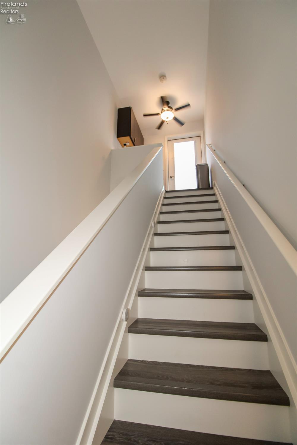 Sandusky, Ohio 44870, United States, 3 Bedrooms Bedrooms, ,3 BathroomsBathrooms,Residential,Contingent,211815