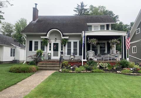 Photo for 8 Rosedale Boulevard