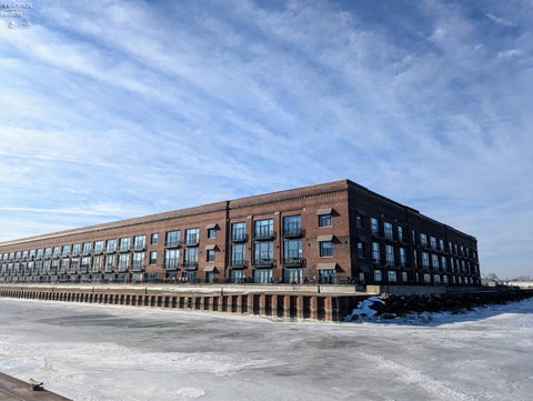 Condo For Sale - 401 W Shoreline Drive #136<br/> Sandusky, OH 44870
