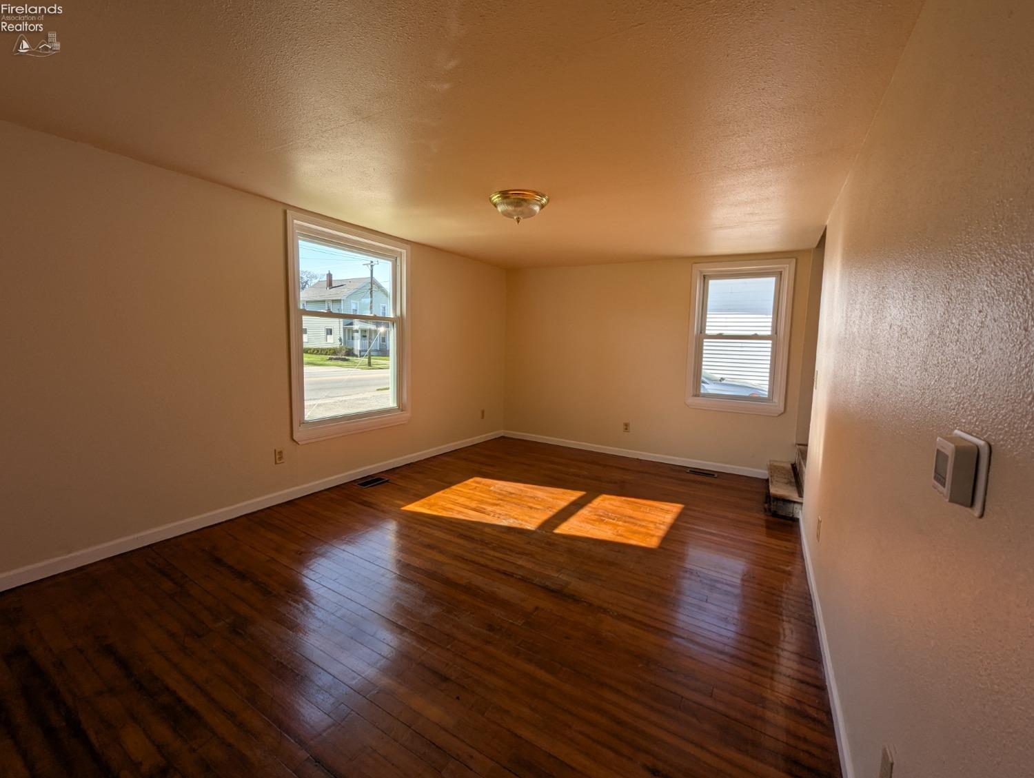 128 N Benton Street, Oak Harbor, New Mexico image 8