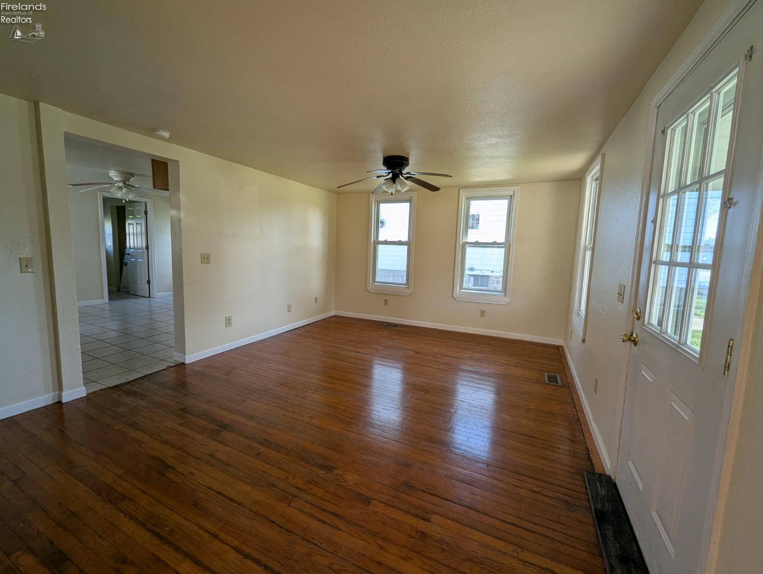 128 N Benton Street, Oak Harbor, New Mexico image 5