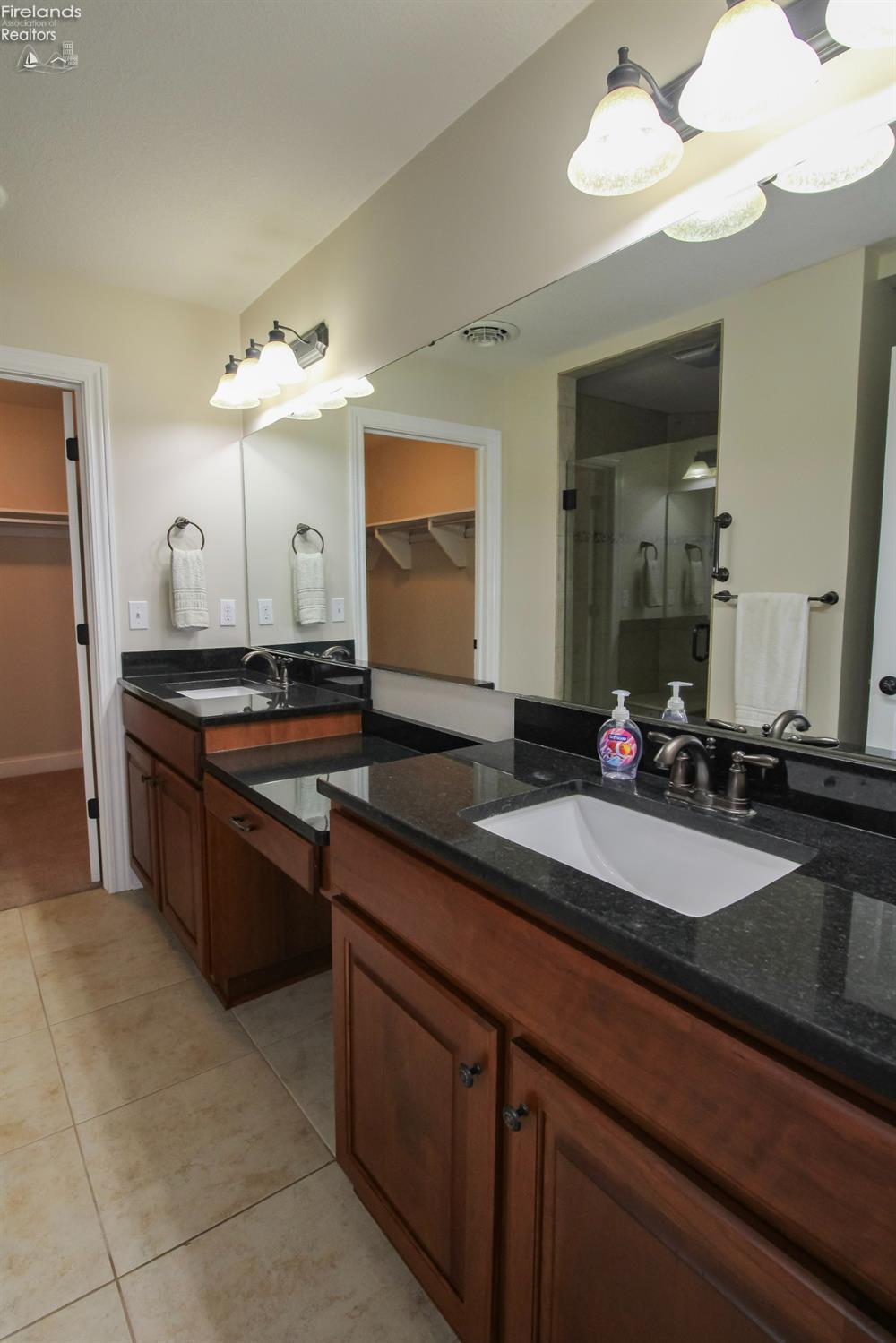 Huron, Ohio 44839, United States, 3 Bedrooms Bedrooms, ,2 BathroomsBathrooms,Residential,Contingent,229280