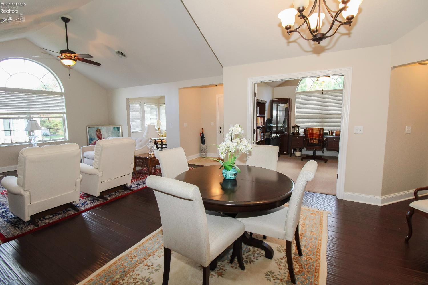 Huron, Ohio 44839, United States, 3 Bedrooms Bedrooms, ,2 BathroomsBathrooms,Residential,Contingent,229280