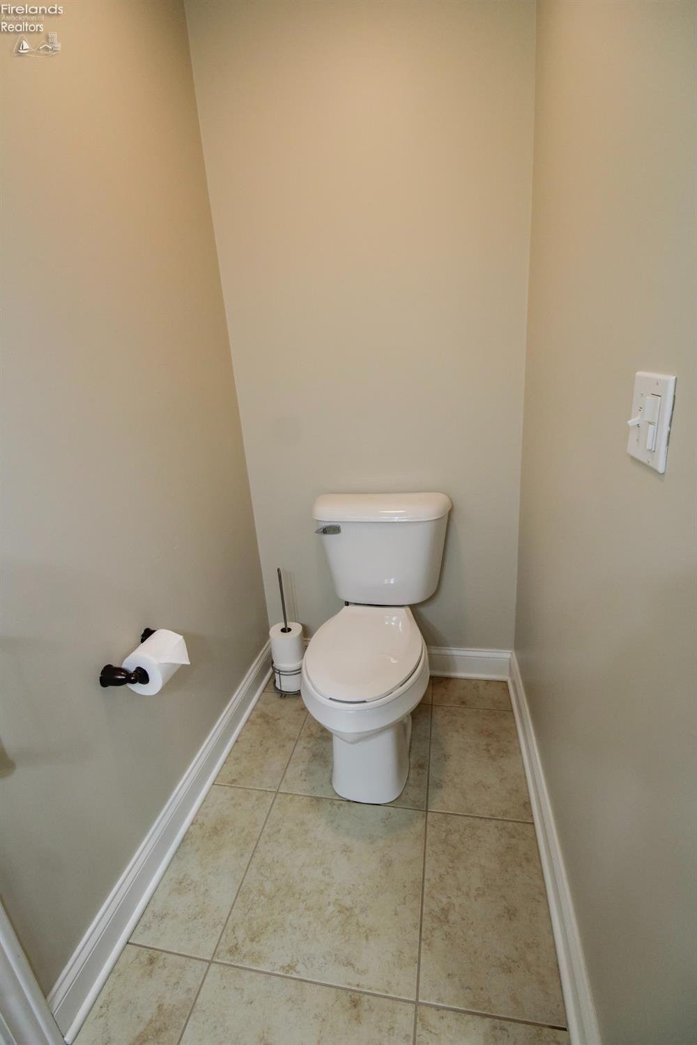 Huron, Ohio 44839, United States, 3 Bedrooms Bedrooms, ,2 BathroomsBathrooms,Residential,Contingent,229280