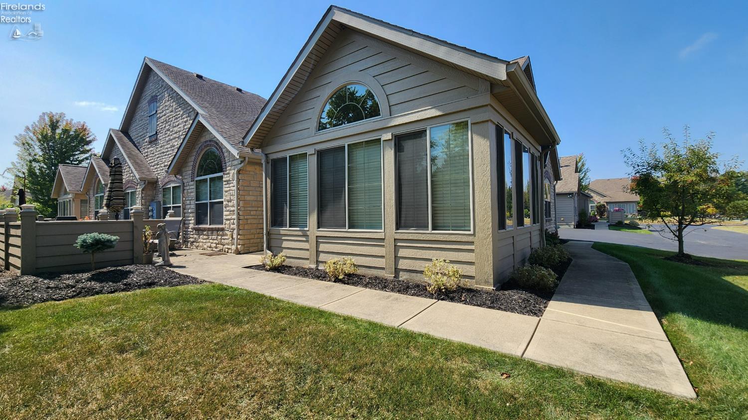 Huron, Ohio 44839, United States, 3 Bedrooms Bedrooms, ,2 BathroomsBathrooms,Residential,Contingent,229280