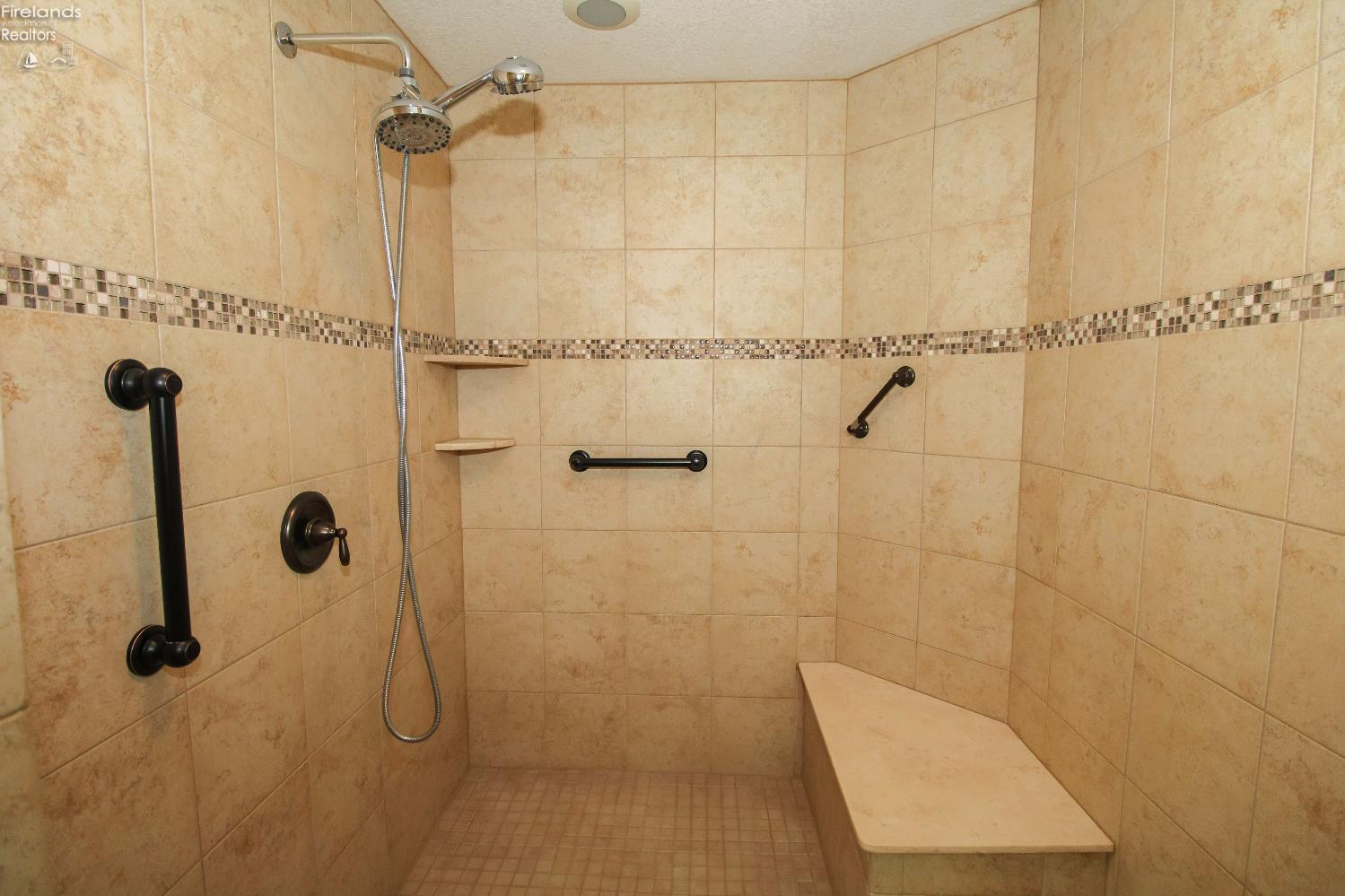 Huron, Ohio 44839, United States, 3 Bedrooms Bedrooms, ,2 BathroomsBathrooms,Residential,Contingent,229280