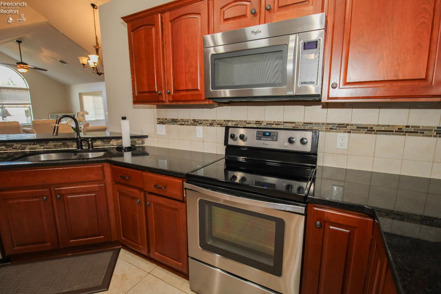 Huron, Ohio 44839, United States, 3 Bedrooms Bedrooms, ,2 BathroomsBathrooms,Residential,Contingent,229280