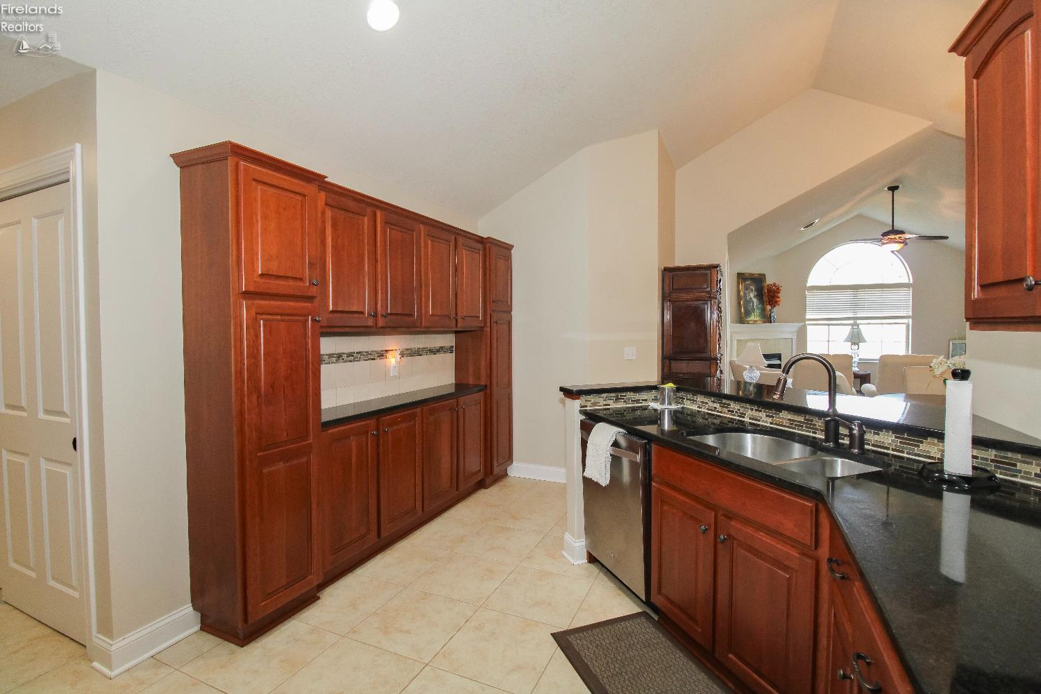 Huron, Ohio 44839, United States, 3 Bedrooms Bedrooms, ,2 BathroomsBathrooms,Residential,Contingent,229280