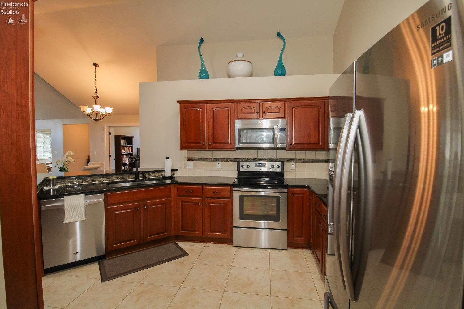 Huron, Ohio 44839, United States, 3 Bedrooms Bedrooms, ,2 BathroomsBathrooms,Residential,Contingent,229280