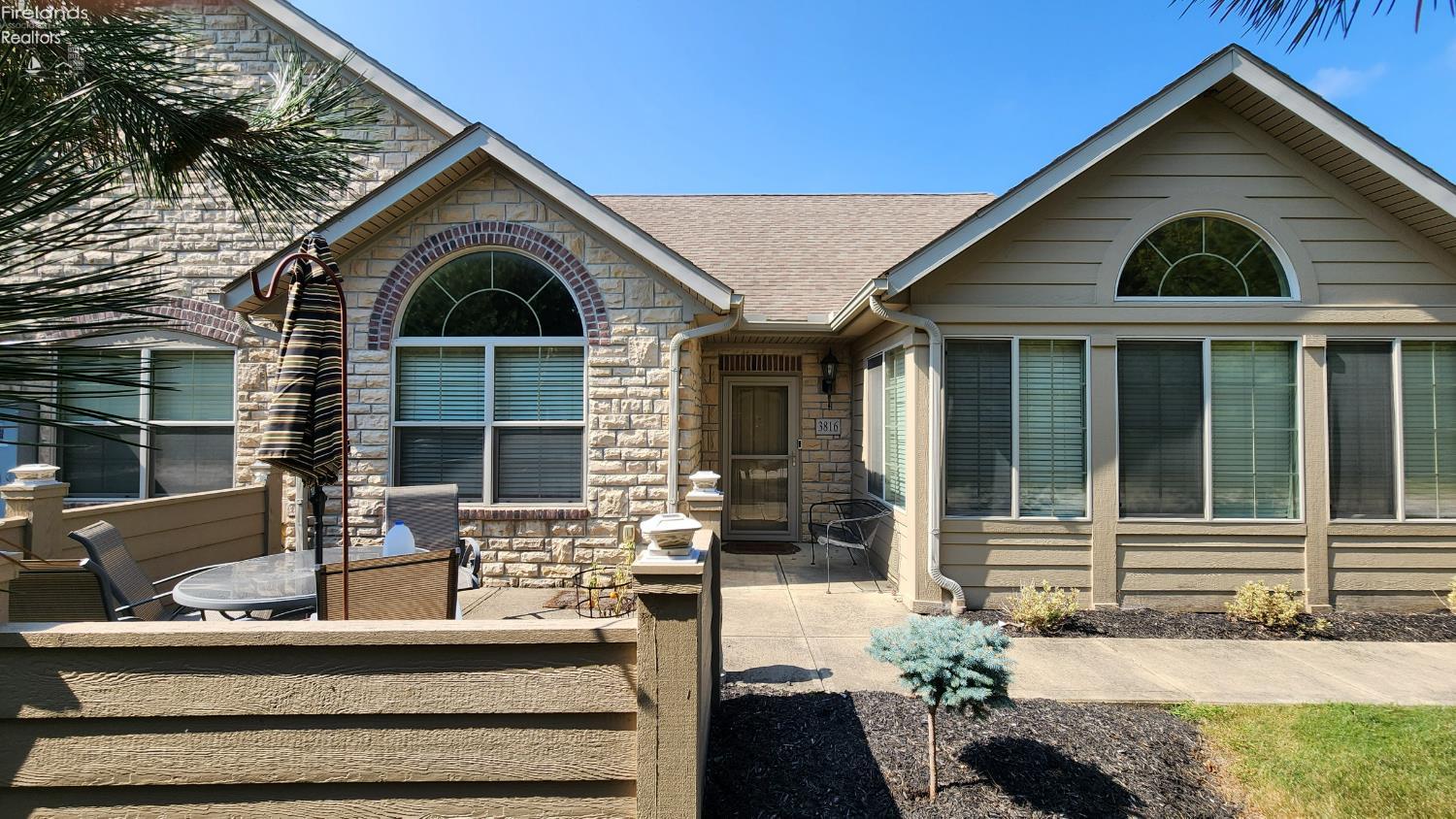 Huron, Ohio 44839, United States, 3 Bedrooms Bedrooms, ,2 BathroomsBathrooms,Residential,Contingent,229280