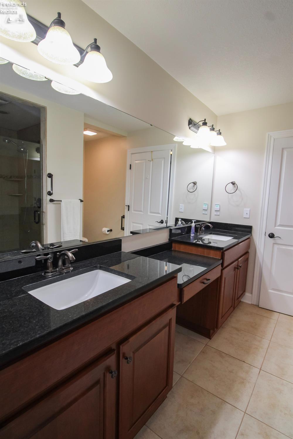 Huron, Ohio 44839, United States, 3 Bedrooms Bedrooms, ,2 BathroomsBathrooms,Residential,Contingent,229280