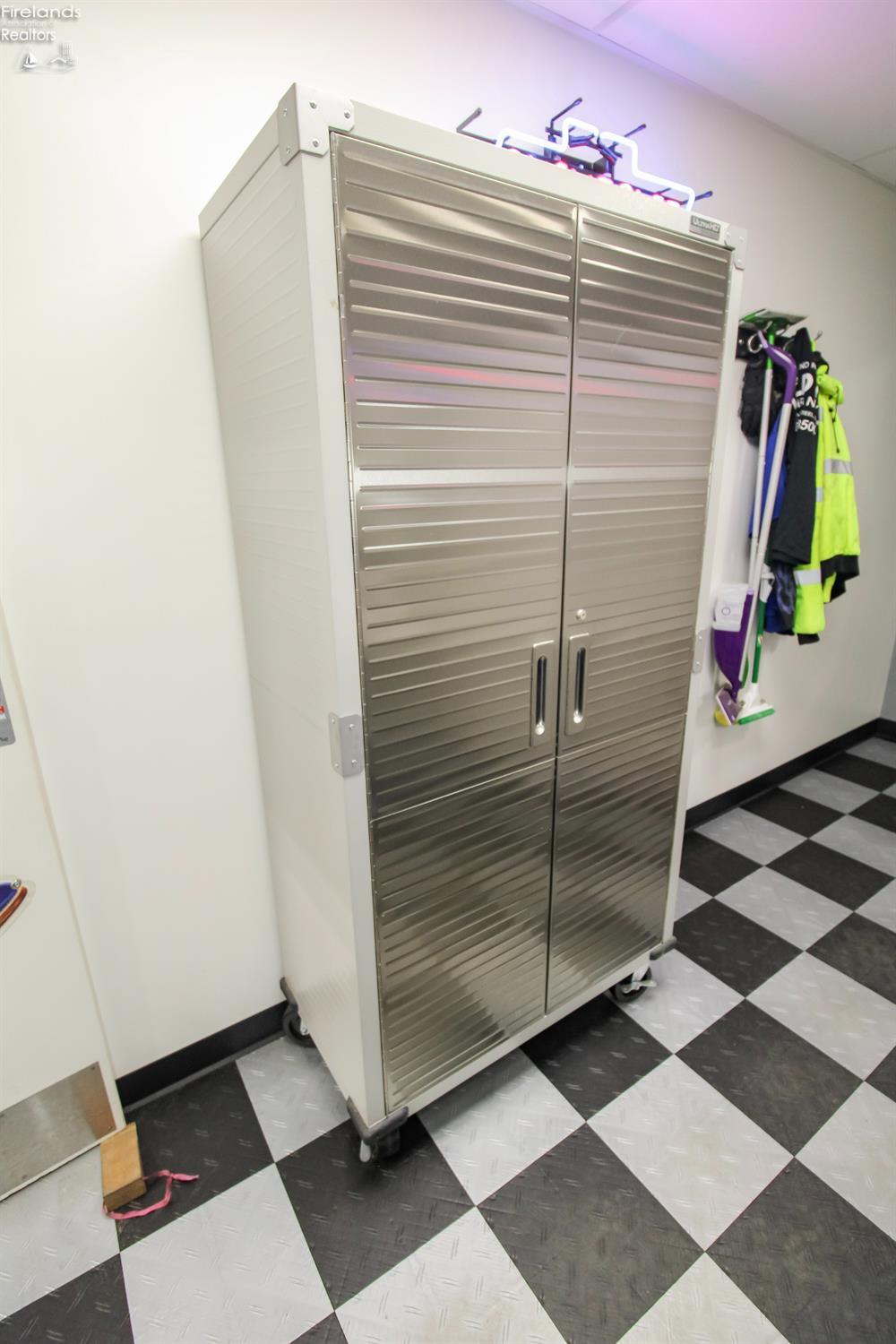 Sandusky, Ohio 44870, United States, ,Commercial,Active,198907