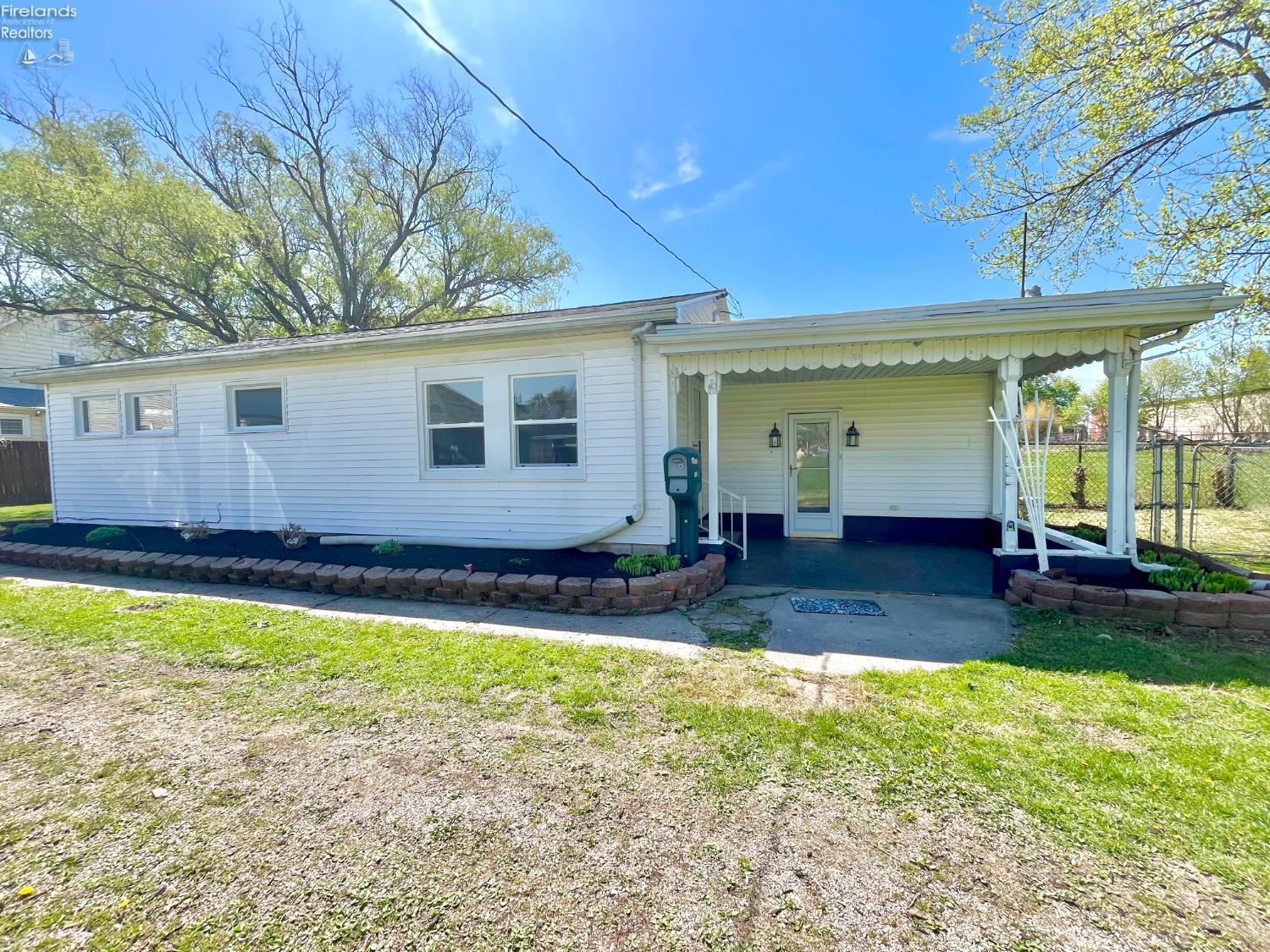 120 Mckim Street, Bellevue, Texas image 2