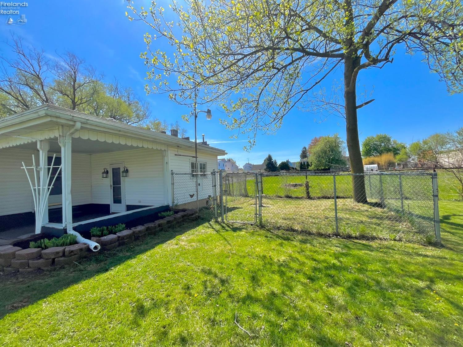 120 Mckim Street, Bellevue, Texas image 36