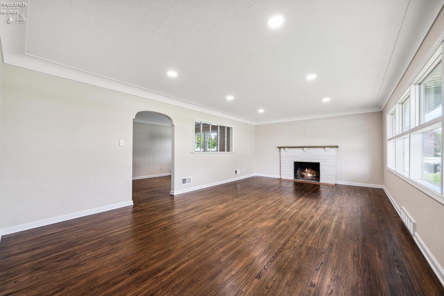 2730 Eastvale Avenue, Oregon, Texas image 4