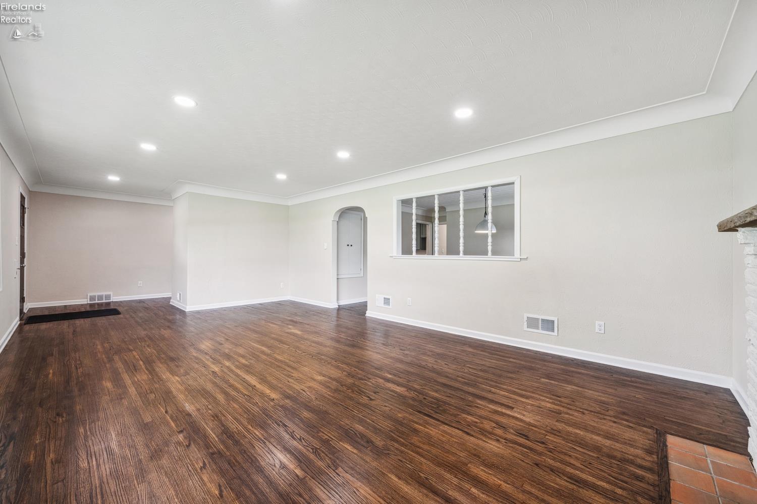 2730 Eastvale Avenue, Oregon, Texas image 9