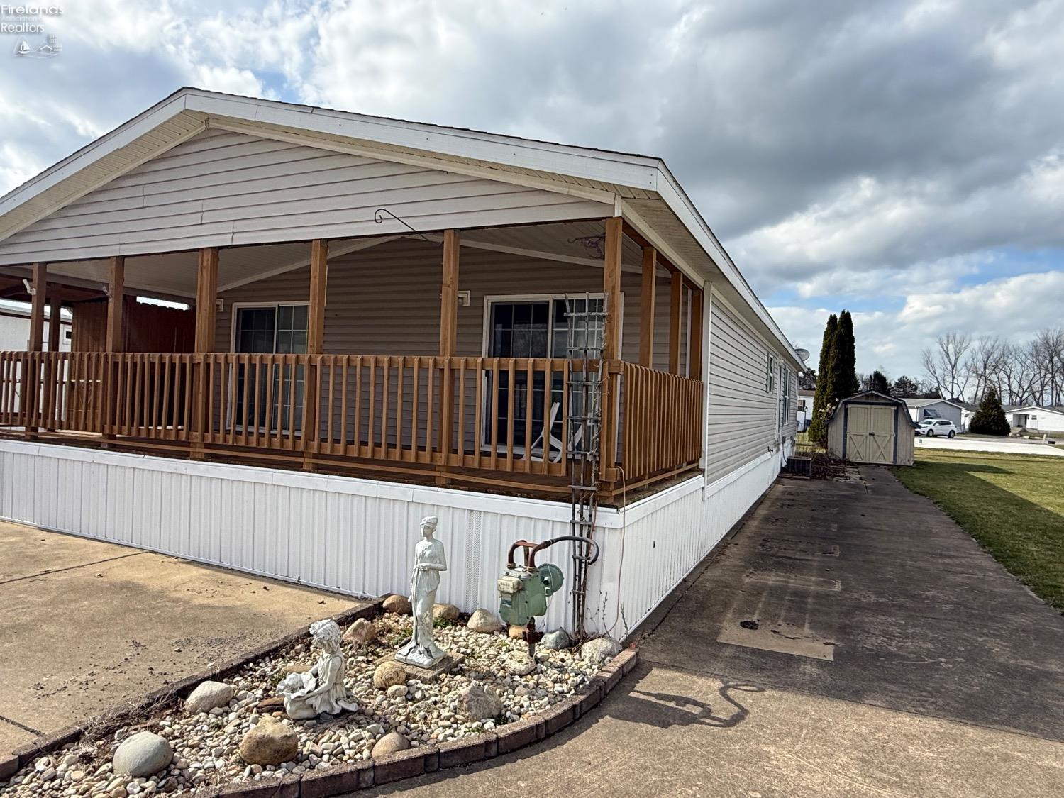 124 N Palmer Drive, Sandusky, Ohio image 3