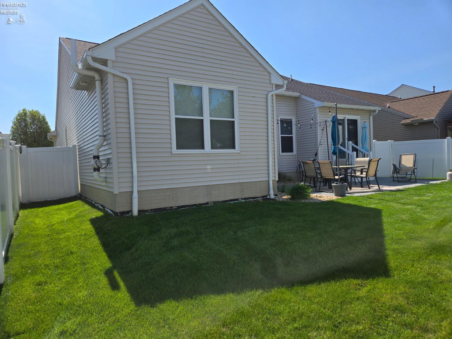 4590 W Fields Way Way, Lorain, Ohio image 4