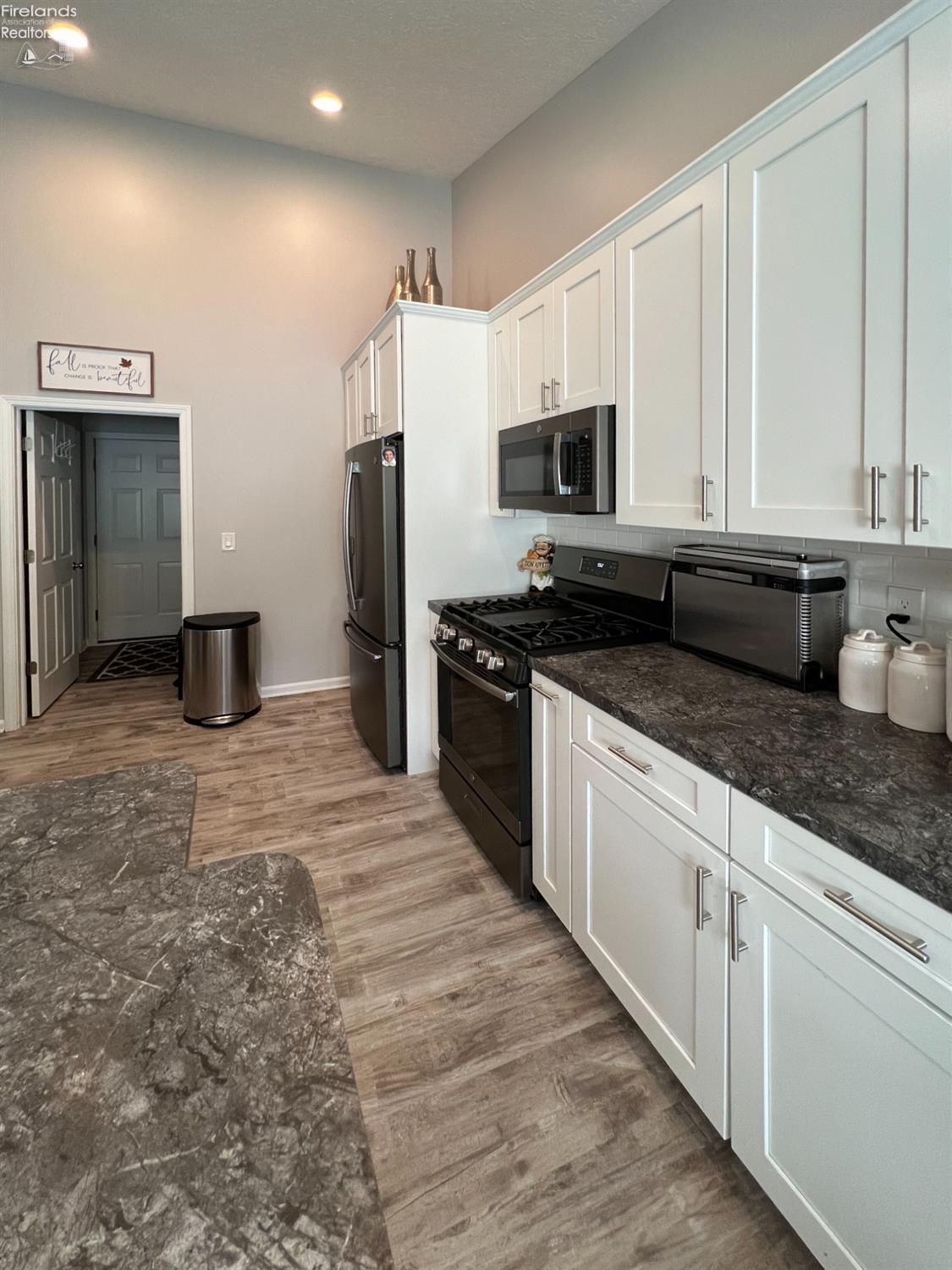 4590 W Fields Way Way, Lorain, Ohio image 14