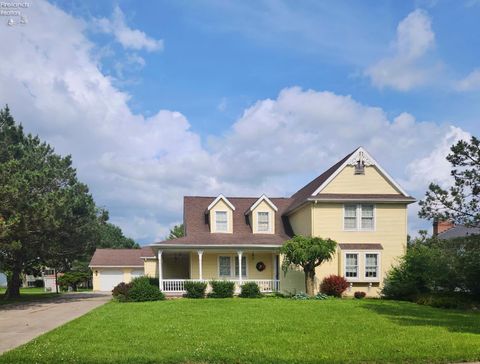 Homes For Sale - 210 S Gordon Drive<br/> Oak Harbor, OH 43449