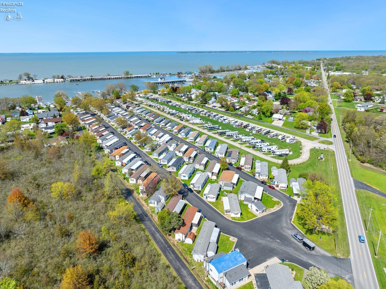 8175 E Northshore Boulevard #95, Marblehead, Texas image 45