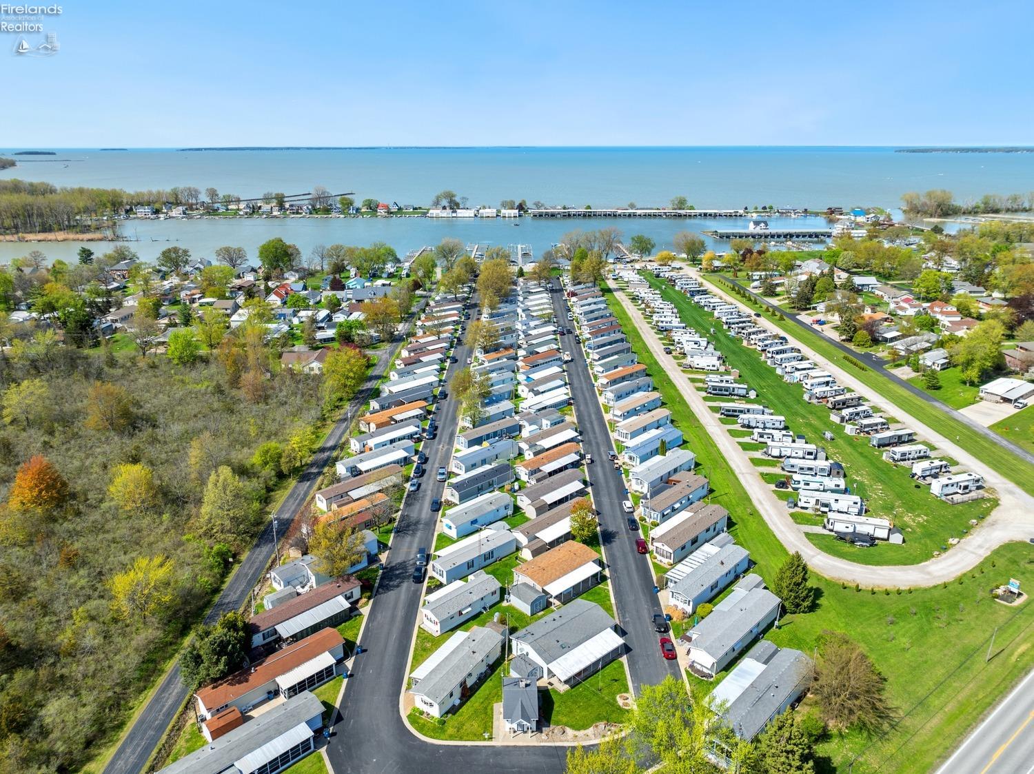 8175 E Northshore Boulevard #95, Marblehead, Texas image 44