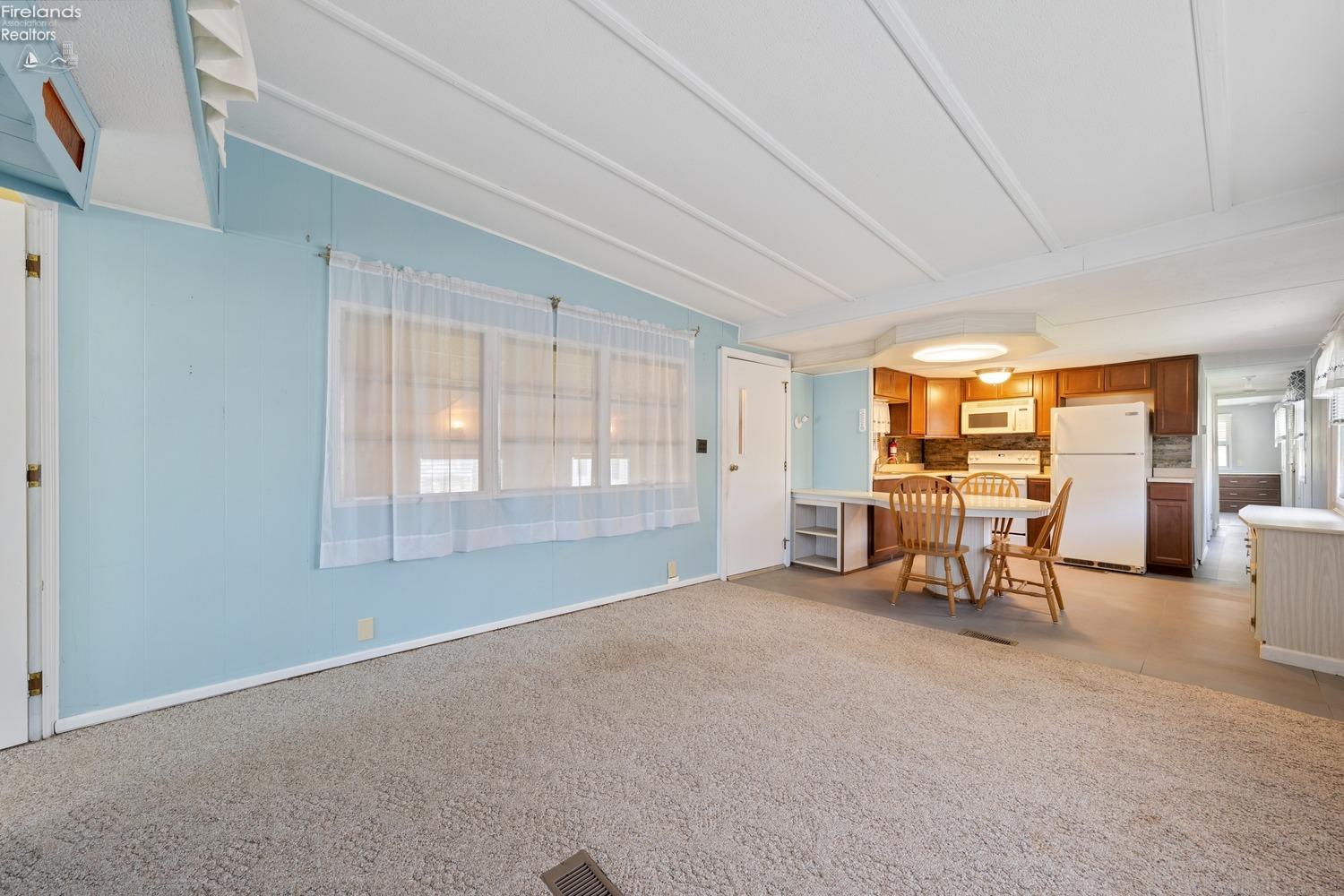 8175 E Northshore Boulevard #95, Marblehead, Texas image 10