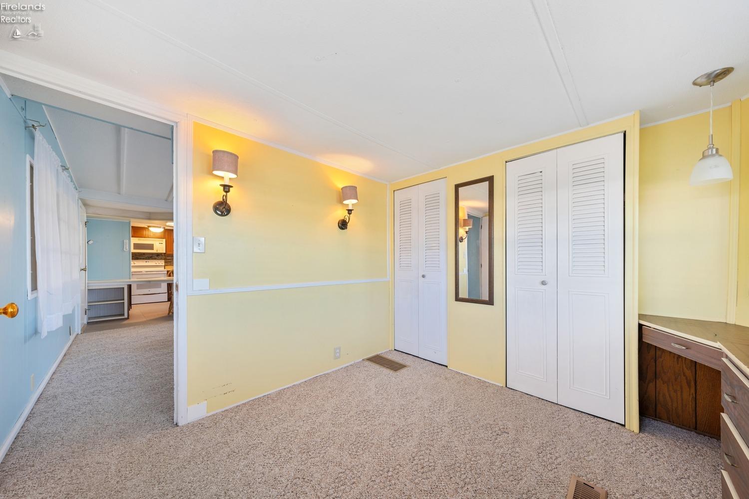 8175 E Northshore Boulevard #95, Marblehead, Texas image 17