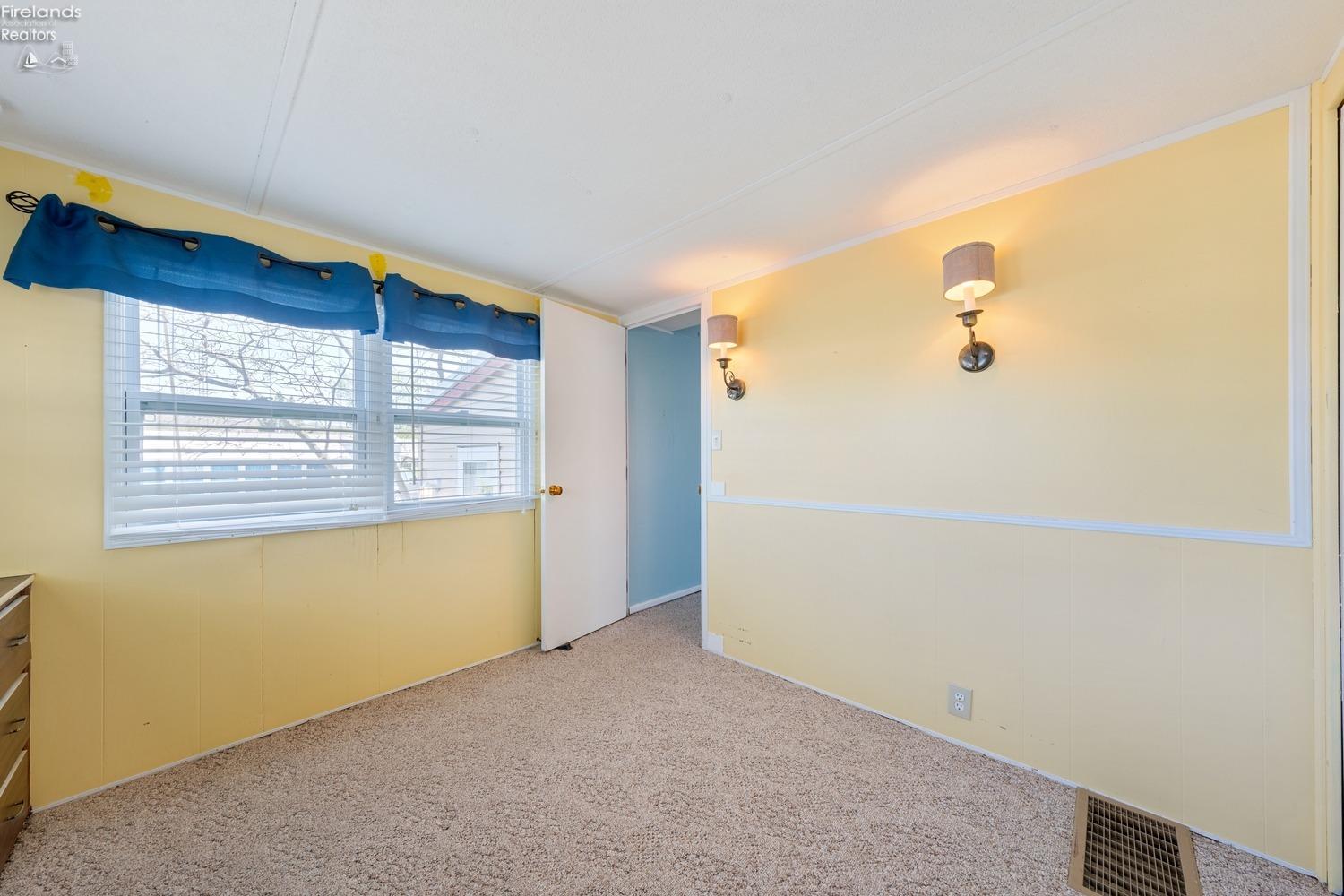 8175 E Northshore Boulevard #95, Marblehead, Texas image 18