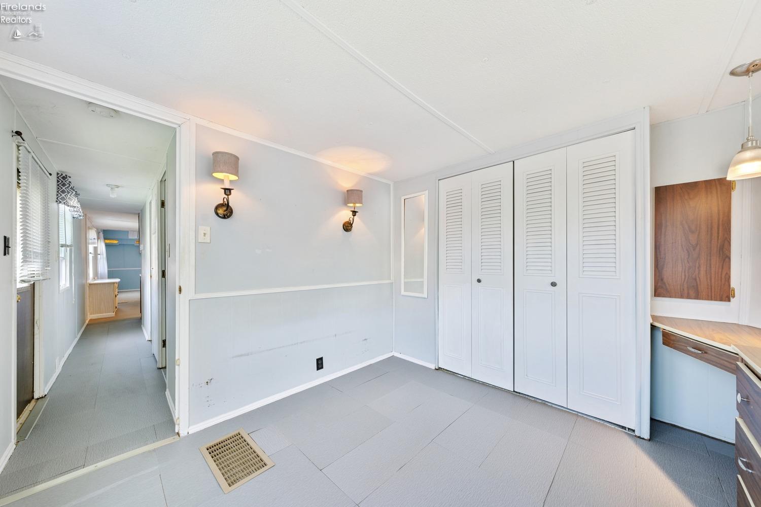 8175 E Northshore Boulevard #95, Marblehead, Texas image 23