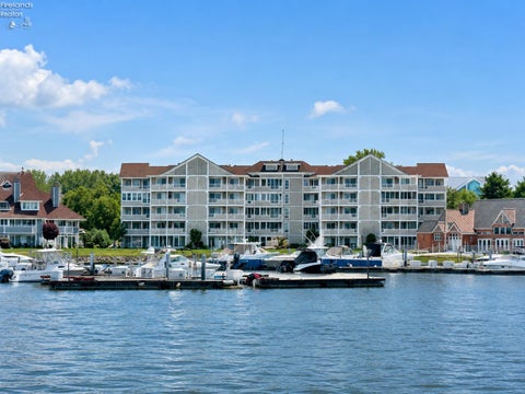 Condo For Sale - 24 Marina Point Drive<br/> Erie County, Sandusky, OH 44870