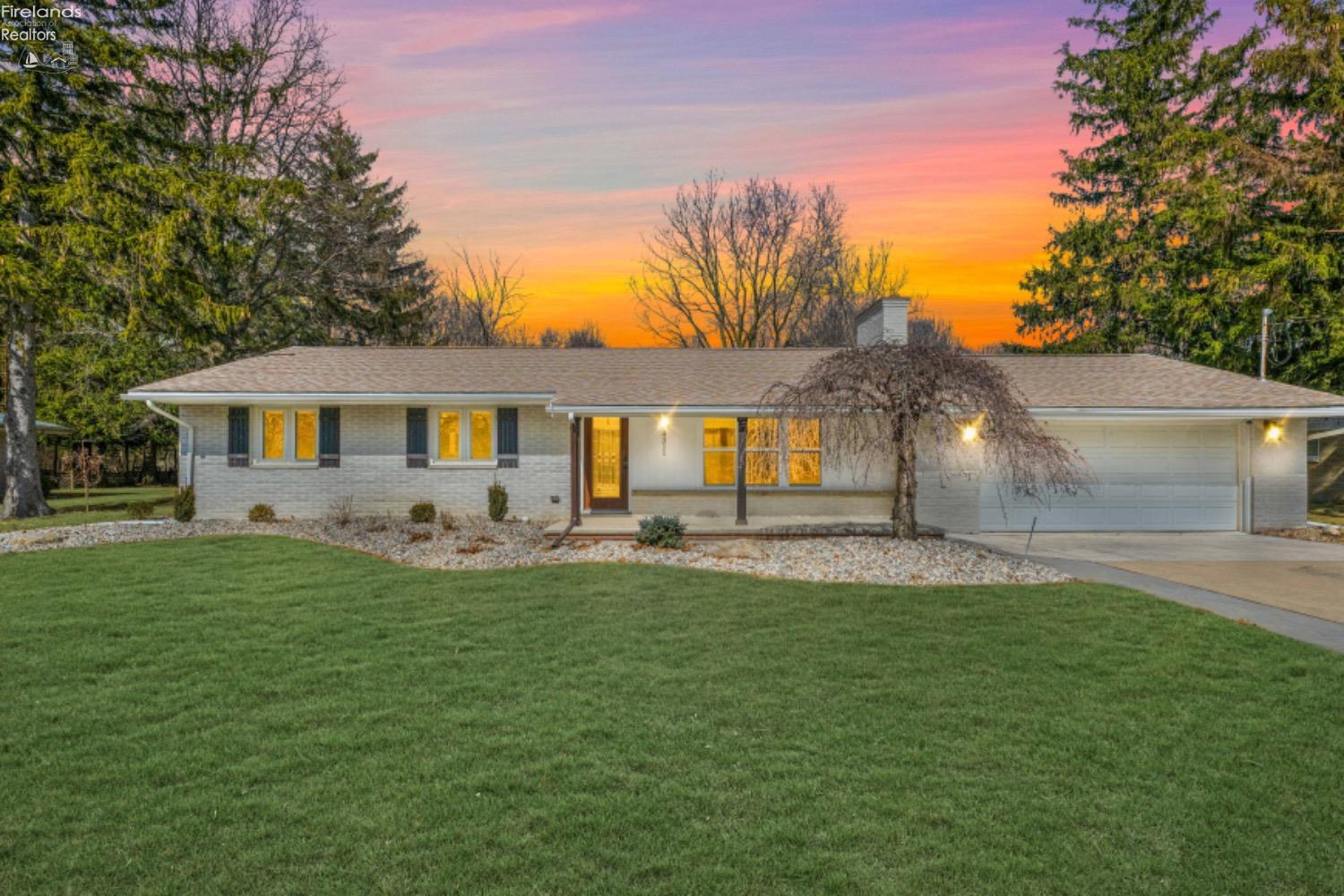 4311 E Linda Drive, Port Clinton, Ohio image 1