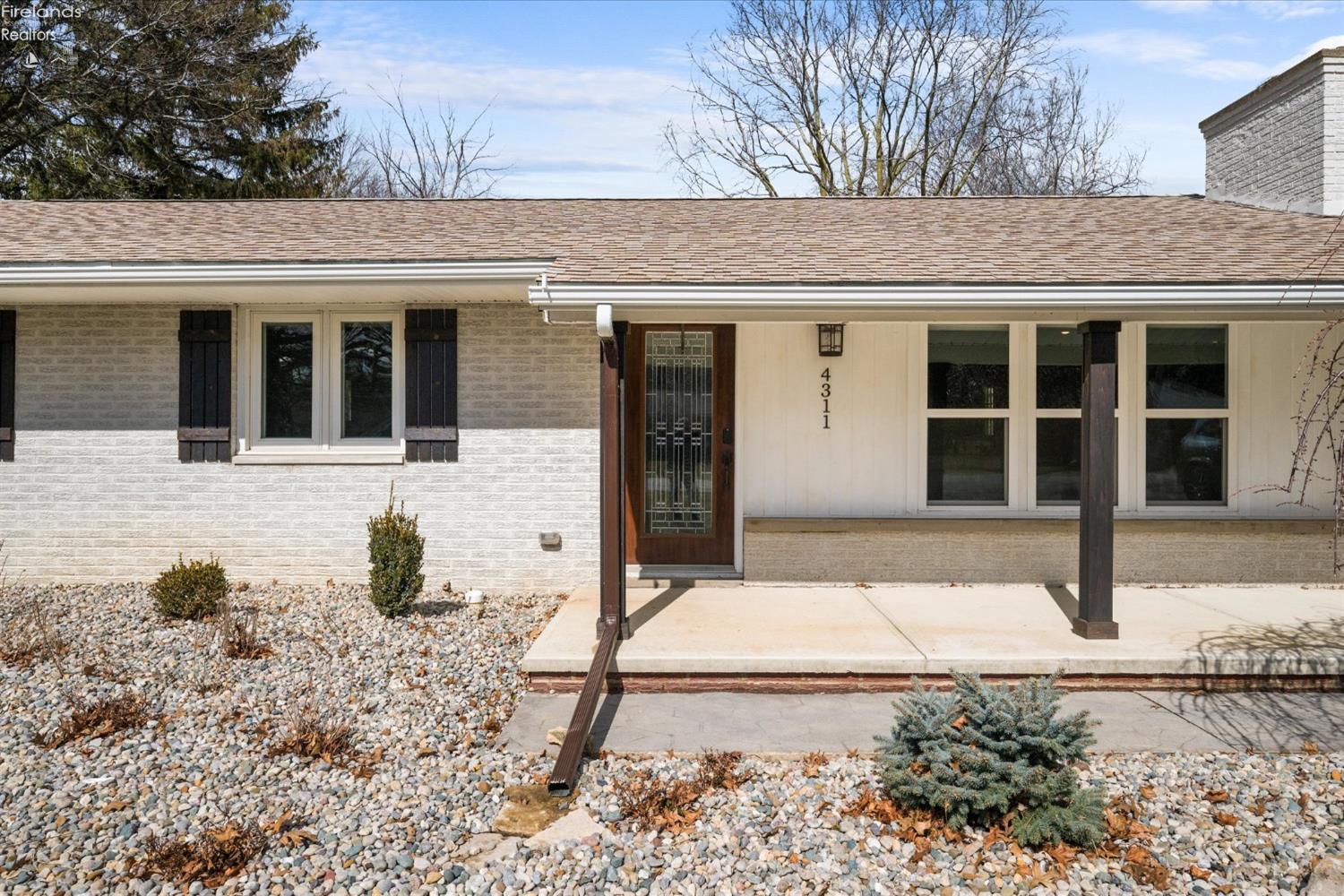 4311 E Linda Drive, Port Clinton, Ohio image 6