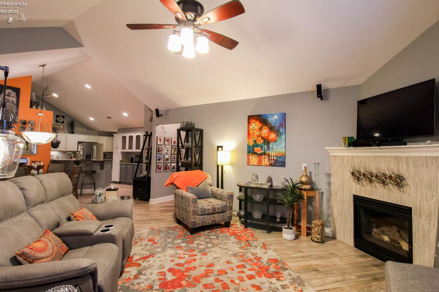 Huron, Ohio 44839, United States, 3 Bedrooms Bedrooms, ,2 BathroomsBathrooms,Residential,Contingent,23277