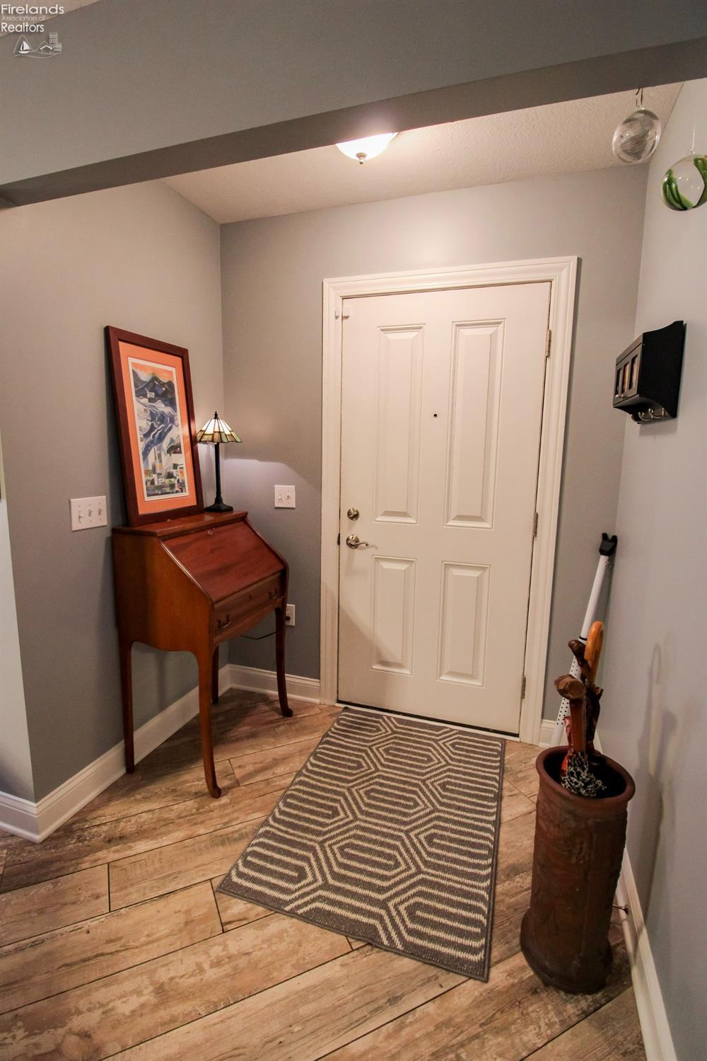 Huron, Ohio 44839, United States, 3 Bedrooms Bedrooms, ,2 BathroomsBathrooms,Residential,Contingent,23277