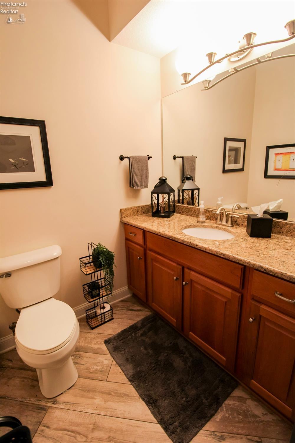 Huron, Ohio 44839, United States, 3 Bedrooms Bedrooms, ,2 BathroomsBathrooms,Residential,Contingent,23277