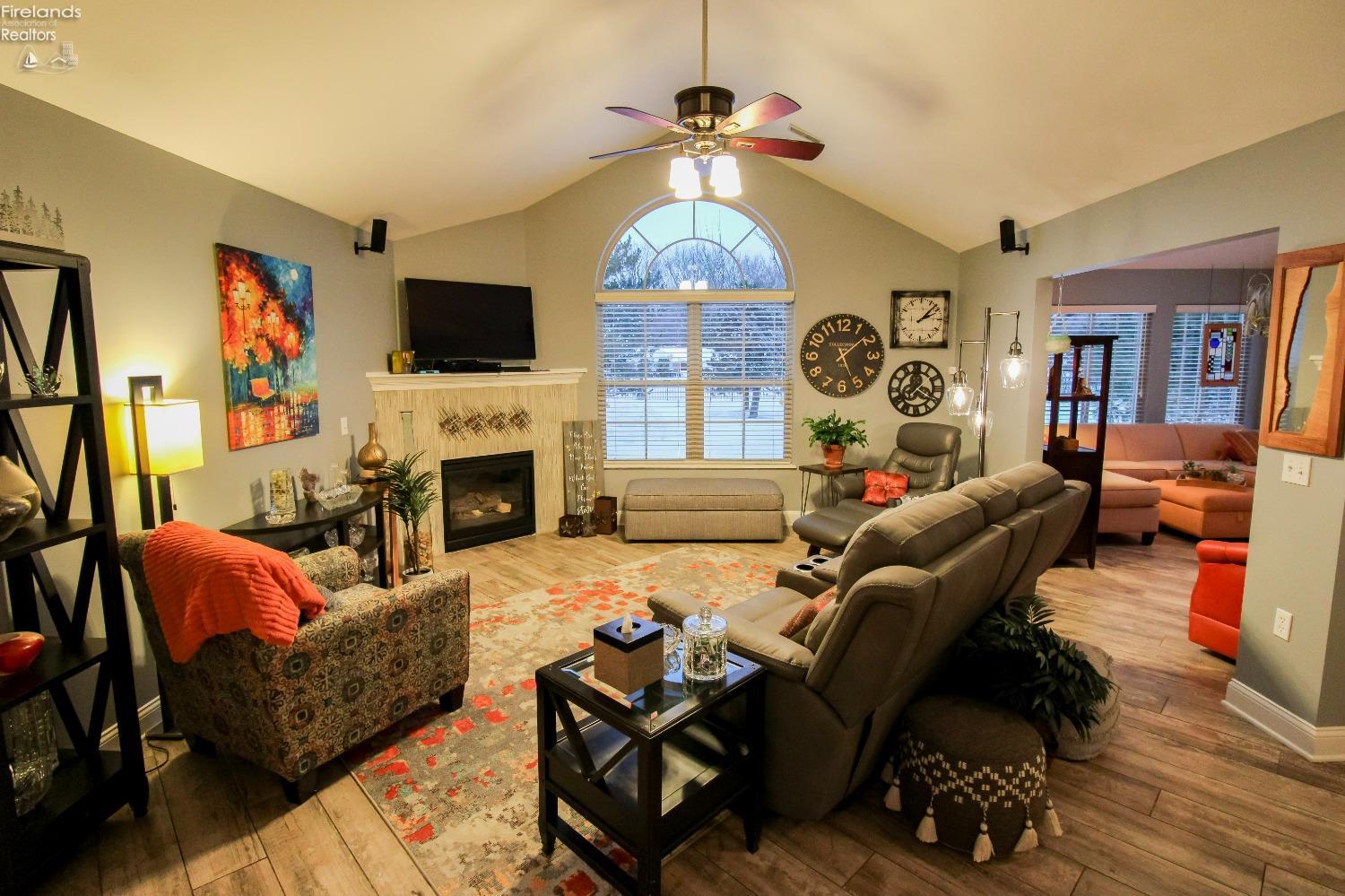 Huron, Ohio 44839, United States, 3 Bedrooms Bedrooms, ,2 BathroomsBathrooms,Residential,Contingent,23277