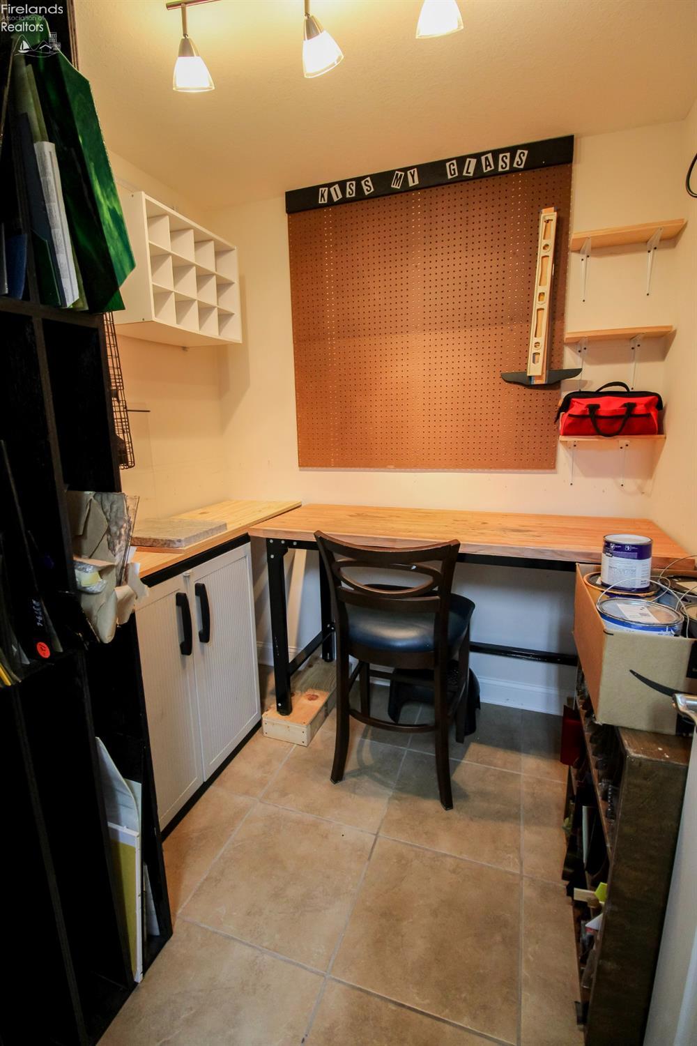 Huron, Ohio 44839, United States, 3 Bedrooms Bedrooms, ,2 BathroomsBathrooms,Residential,Contingent,23277